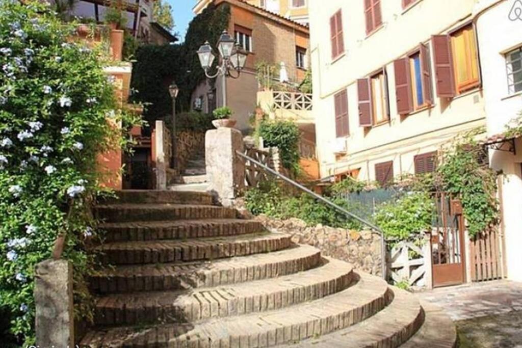 Elegante Open Space Con Vasca Idromassaggio A Trastevere Buitenkant foto