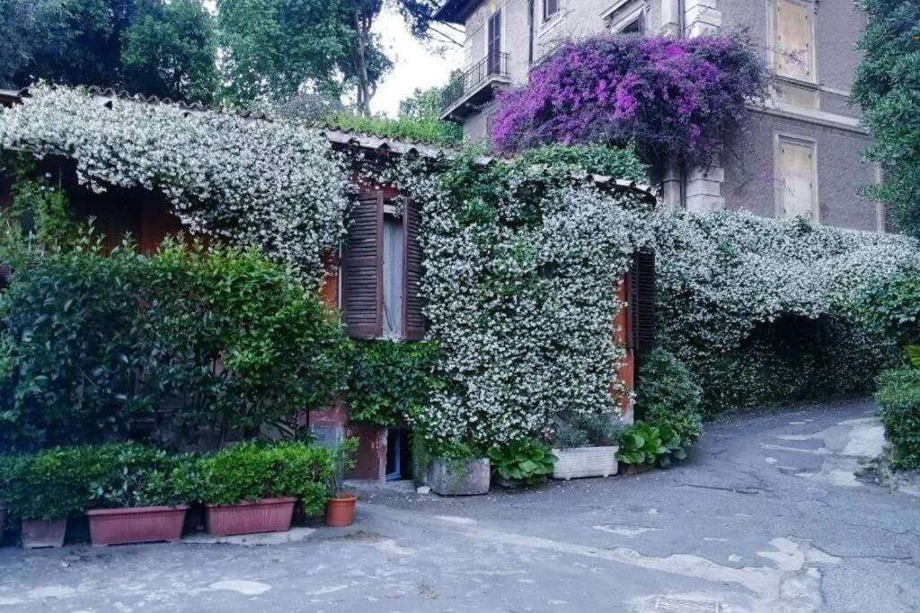 Elegante Open Space Con Vasca Idromassaggio A Trastevere Buitenkant foto